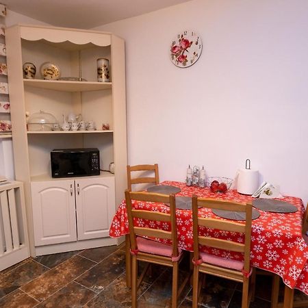 Stella'S Cozy Home Balotesti Eksteriør bilde