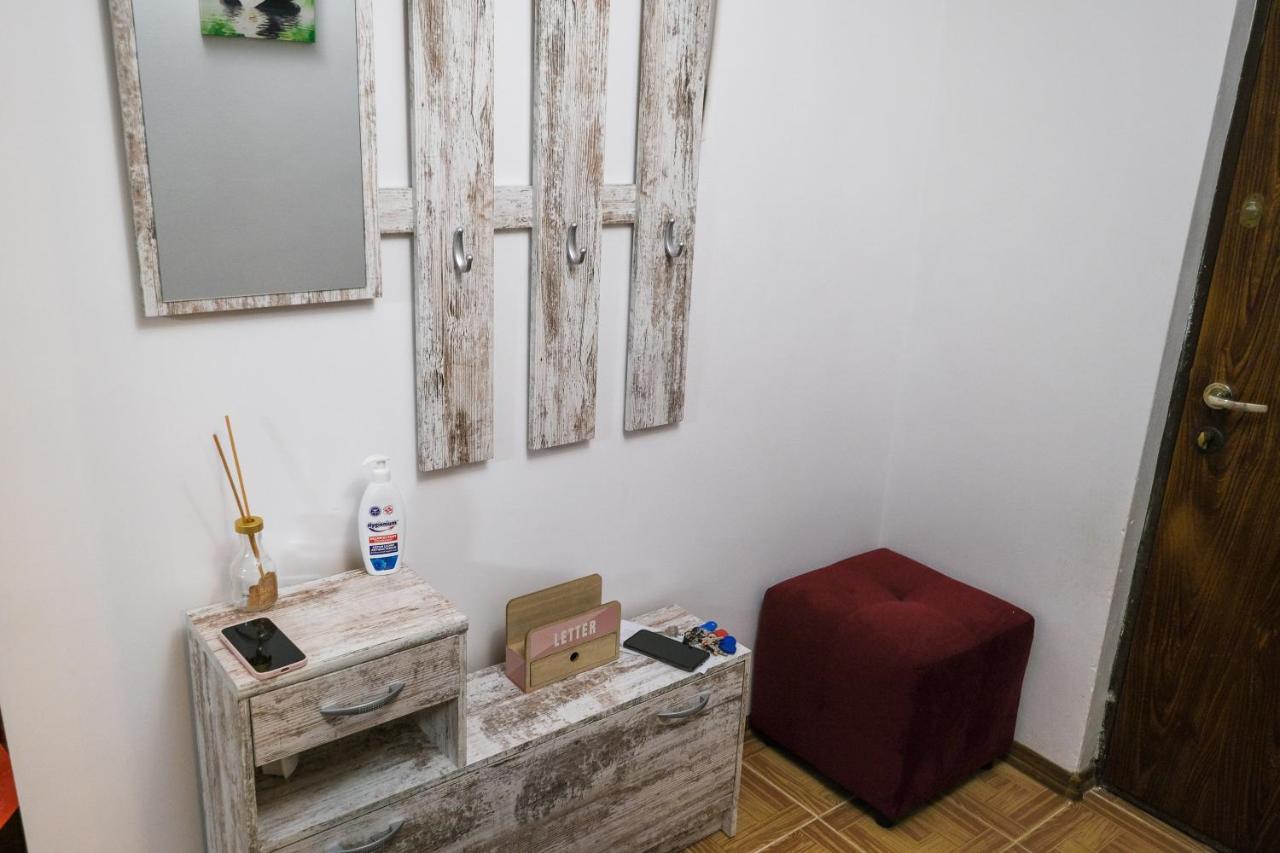 Stella'S Cozy Home Balotesti Eksteriør bilde